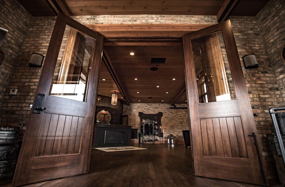 Ironworks Hotel 7/48