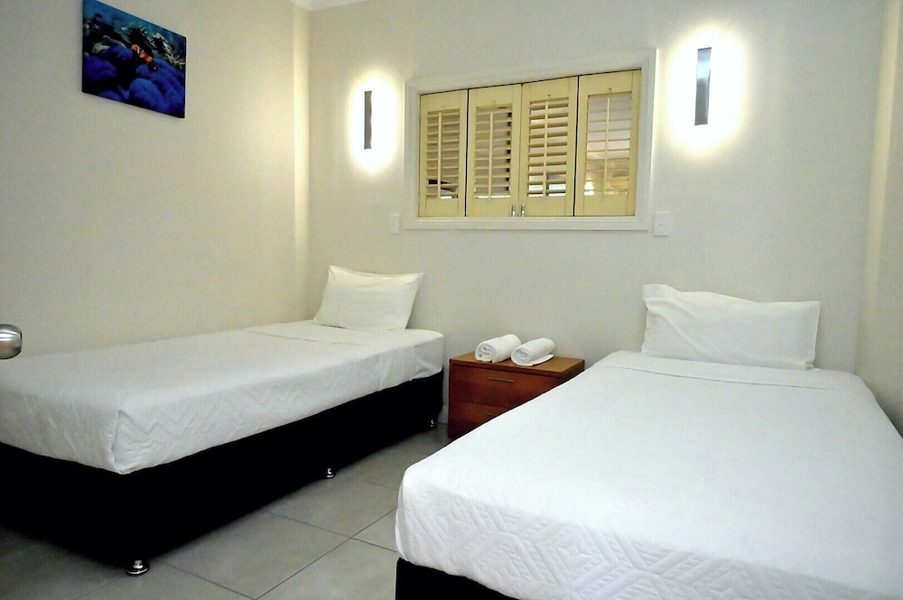 2 BEDROOMS, APARTMENT, OCEAN VIEW, BALCONY