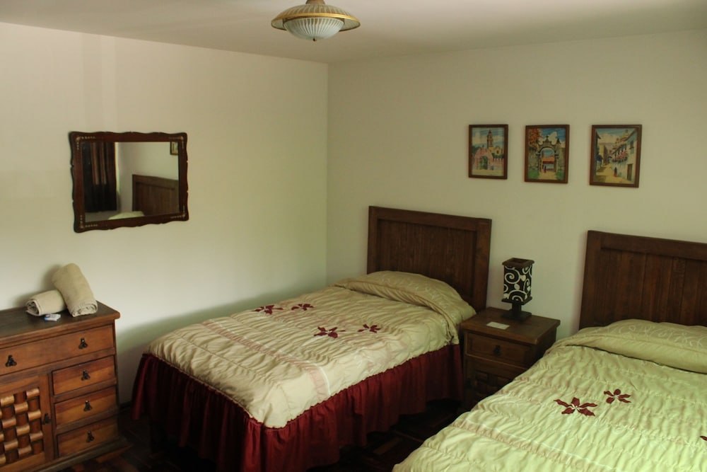 Hostal La Encantada 5/28