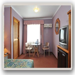 ASCOT MOTOR INN 25/32