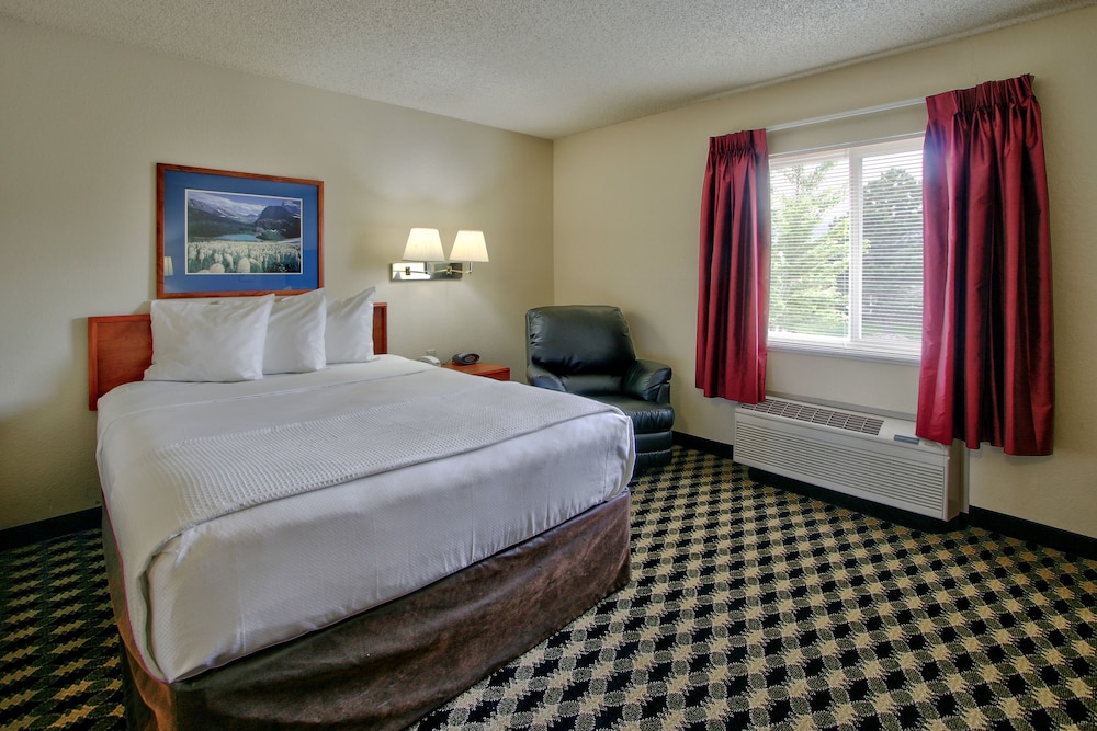MCM Elegante Suites 10/37