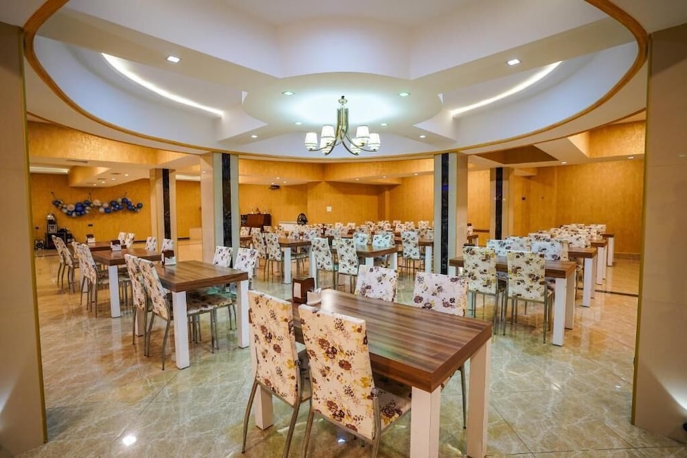 Natali Hotel 51/65