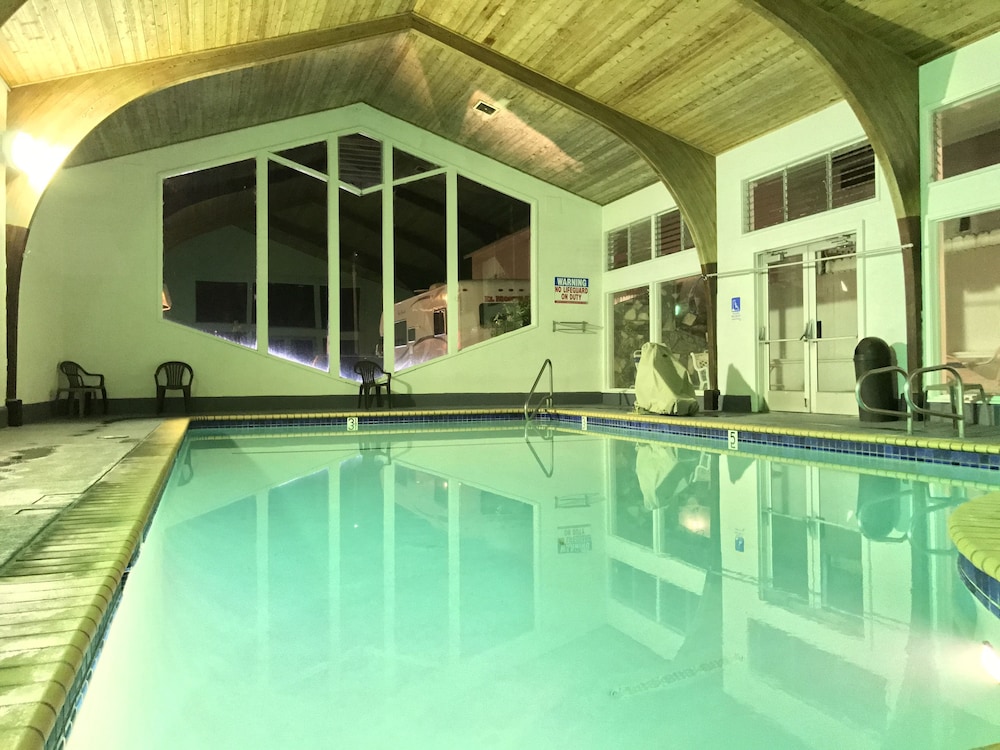 Stargazer Inn And Suites 41/66