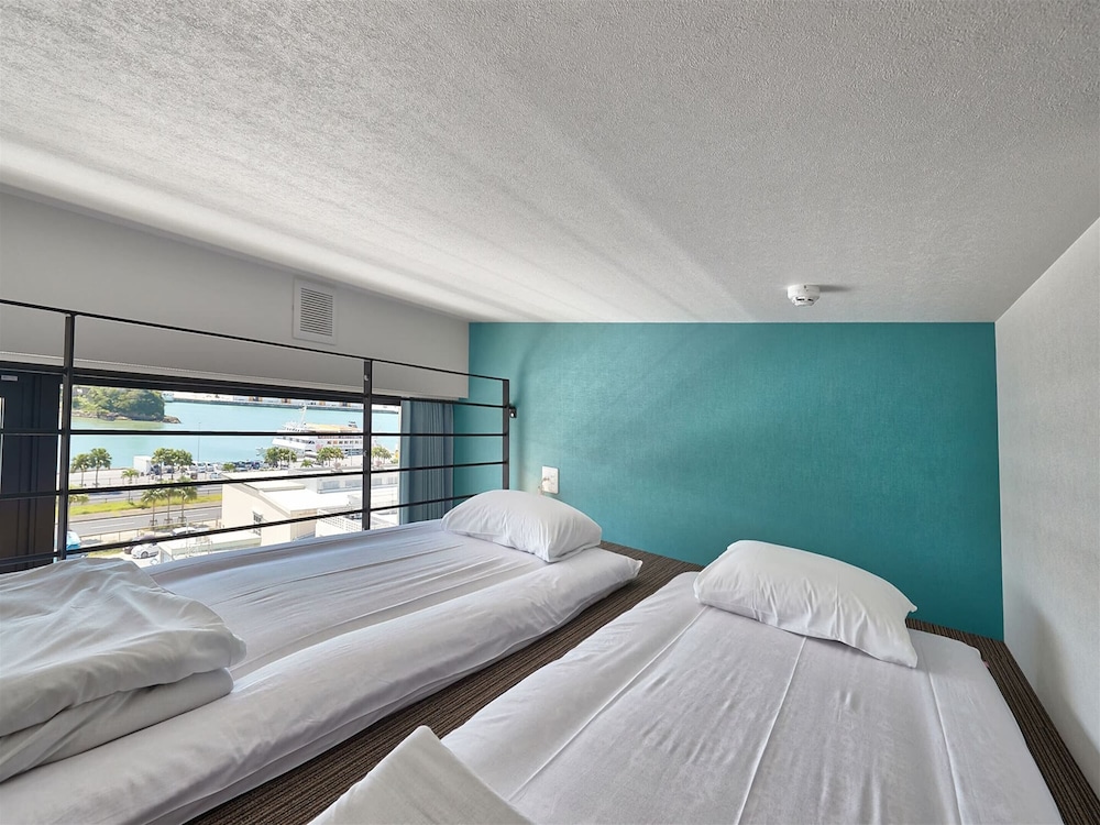 LOFT, QUADRUPLE