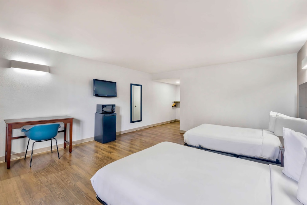 Motel6 Falls Church, VA - Arlington Boulevard 5/25