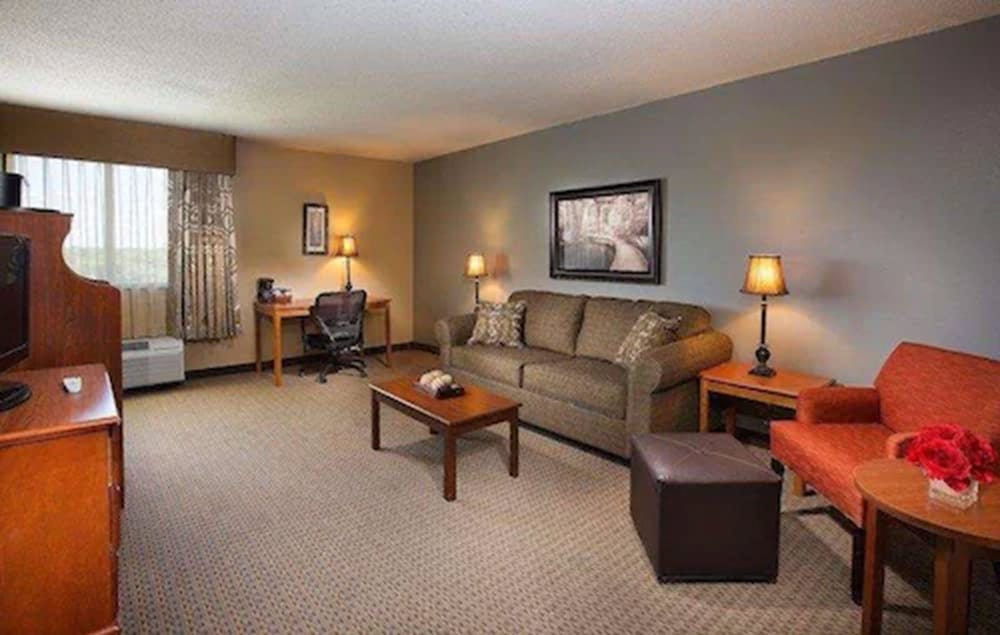 Best Western Plus The Charles Hotel 26/42