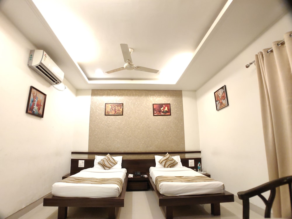 HOTEL SHIV VILAS 9/25