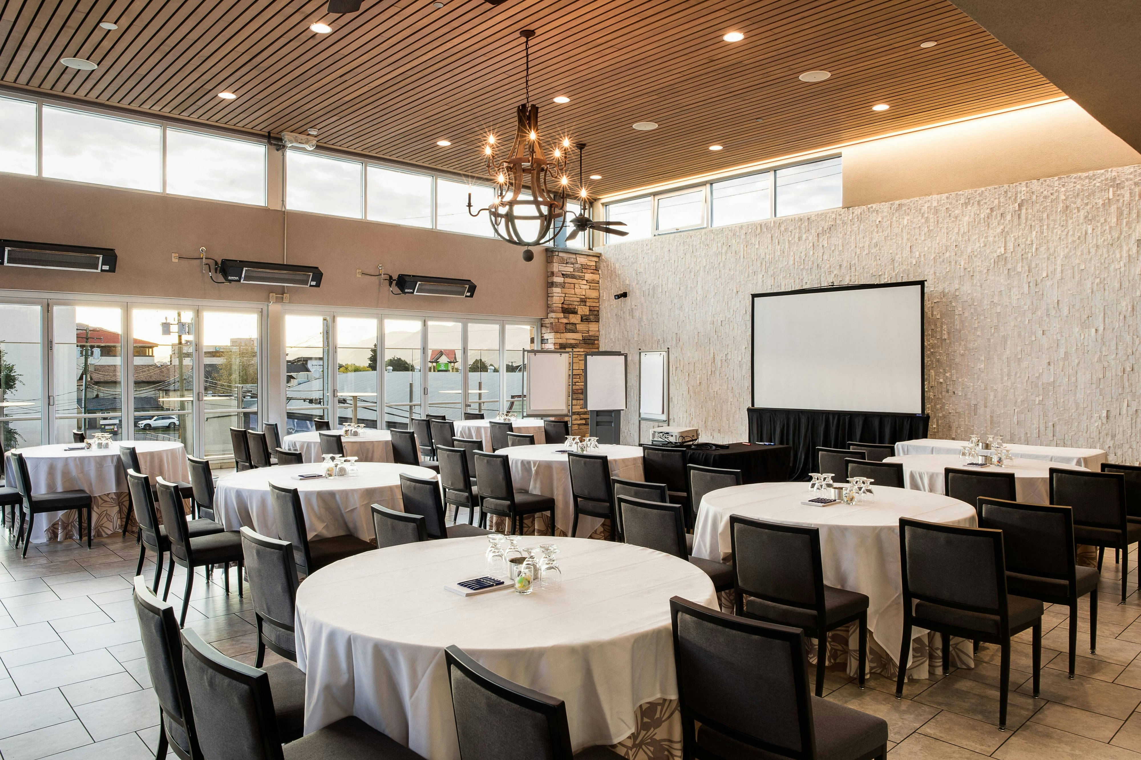 Delta Hotels by Marriott Kamloops 42/47