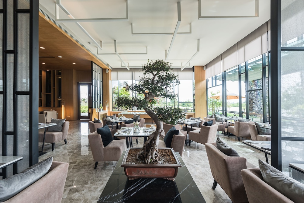 North Hill City Resort 48/68