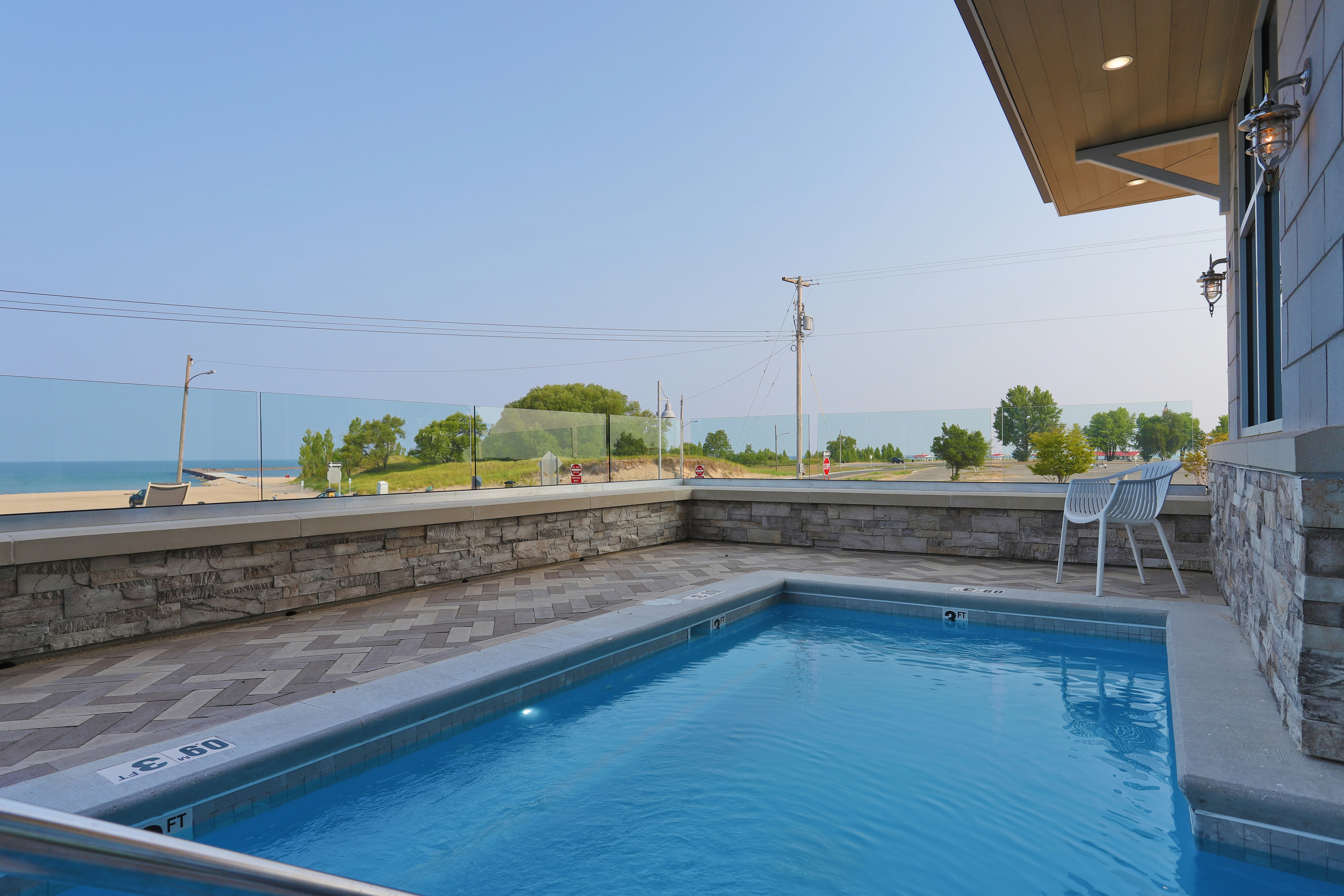 Hampton Inn & Suites Manistee Waterfront 10/23