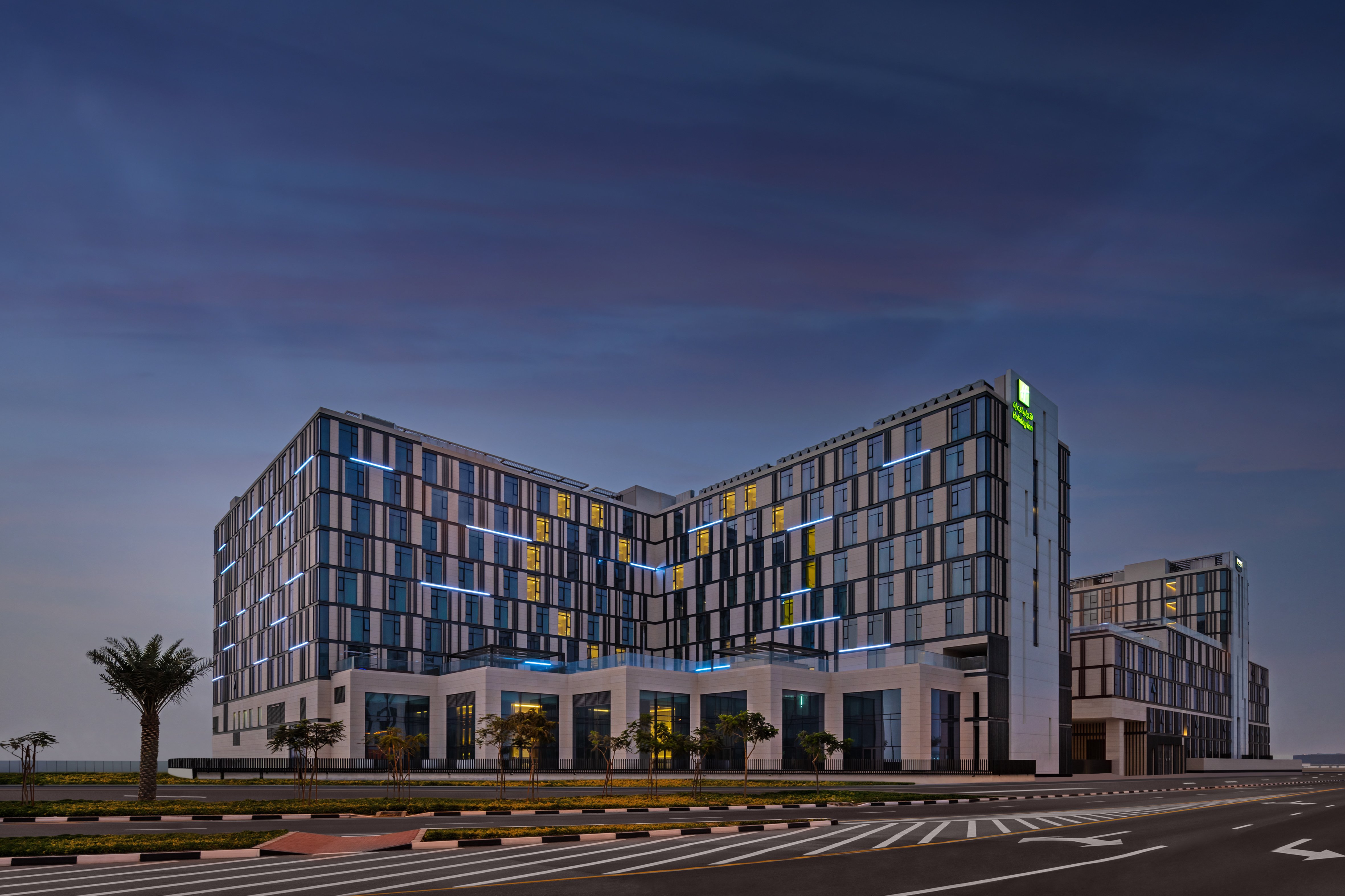 Staybridge Suites Dubai Al-Maktoum Airport in DUBAI