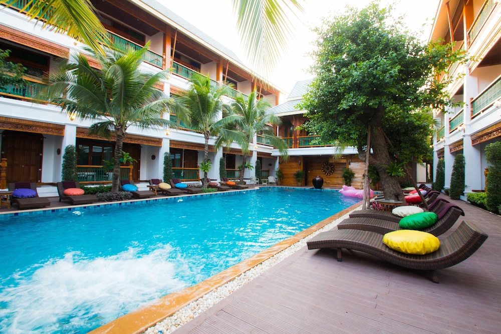 Pingviman Hotel 4/50