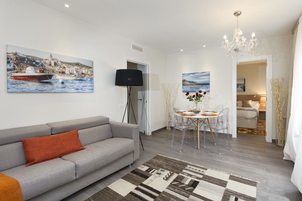 Mercedes Heritage Barcelona Apartments 22/48