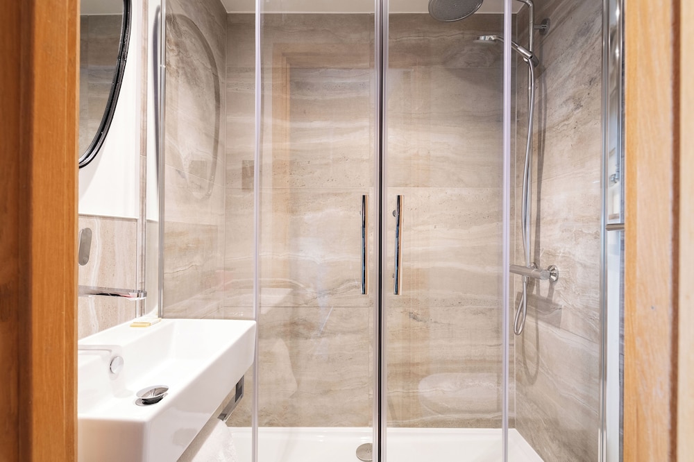 Bedruthan Hotel and Spa 47/48