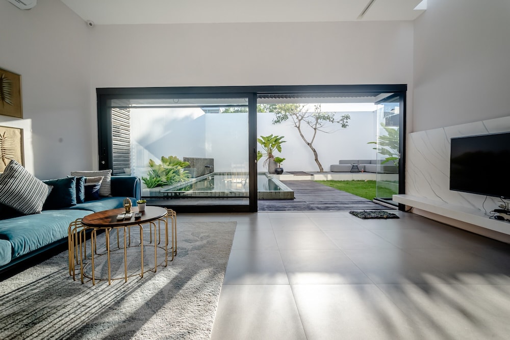 Mile Stone Villa 26/35