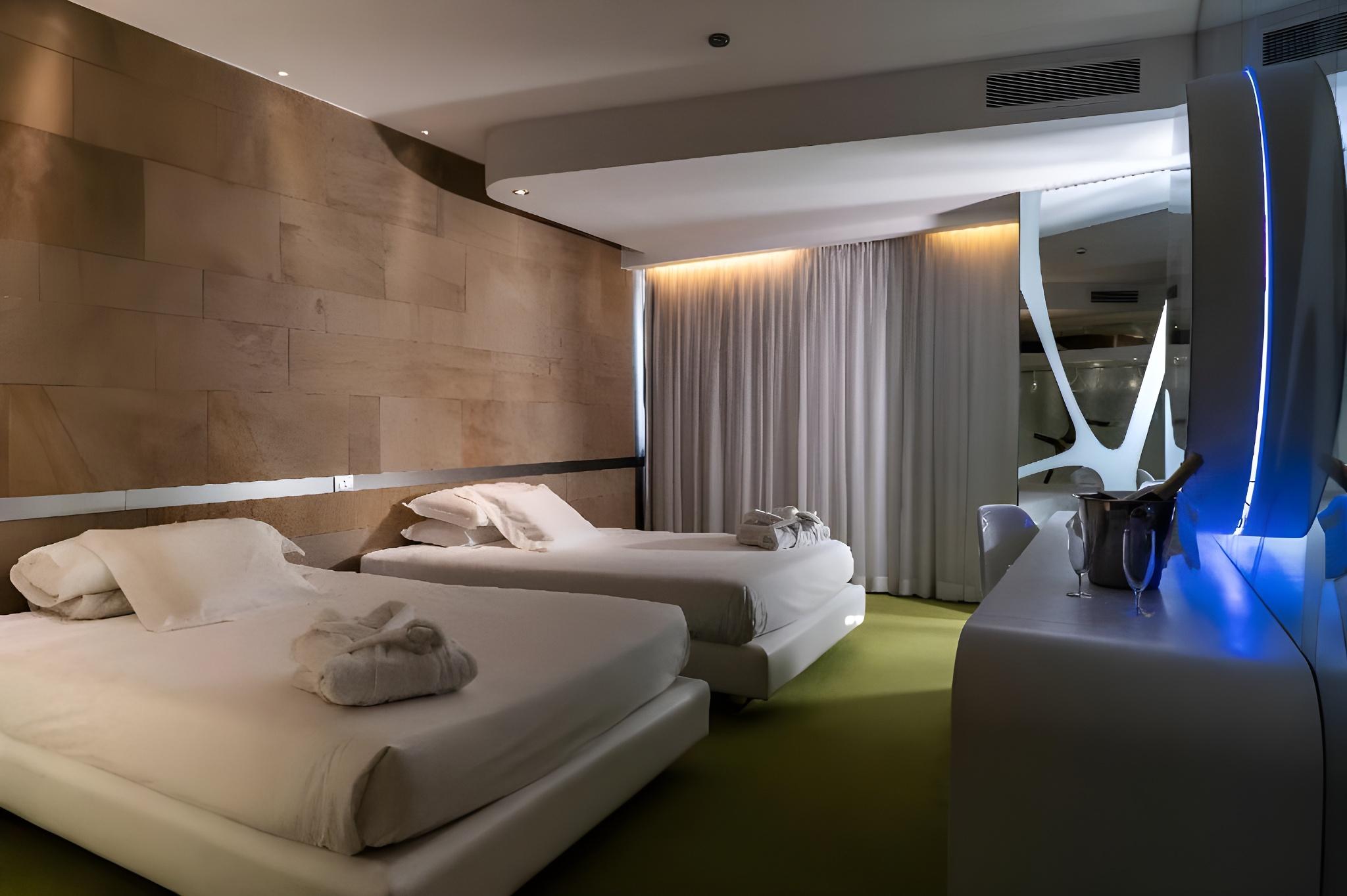 Classic, Double Bed