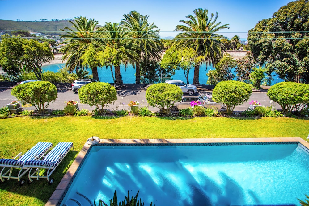 Cape Riviera Guesthouse 42/50
