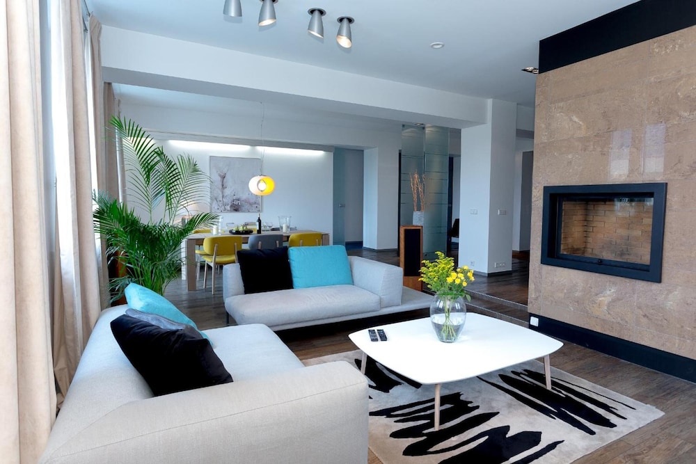Vilnius Apartments & Suites Gedimino Ave 18/34