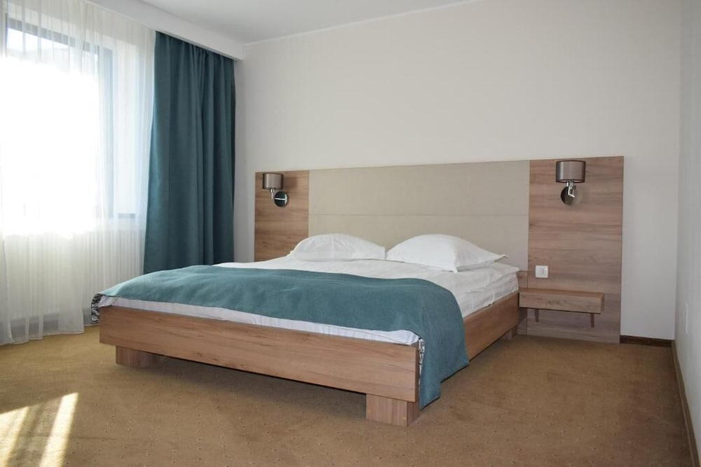 Hotel Regal 33/64