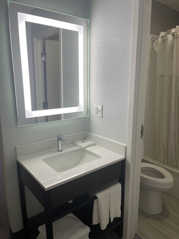 Motel6 East Ridge, TN 50/51