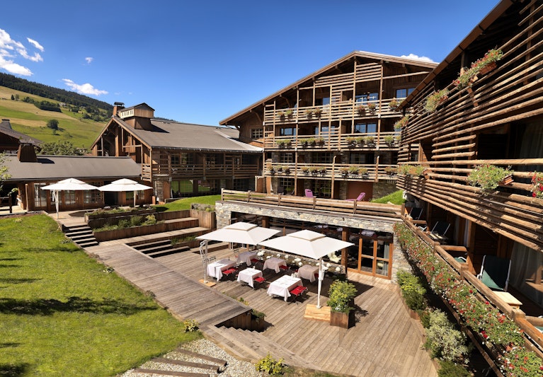 Le M de Megeve 32/37
