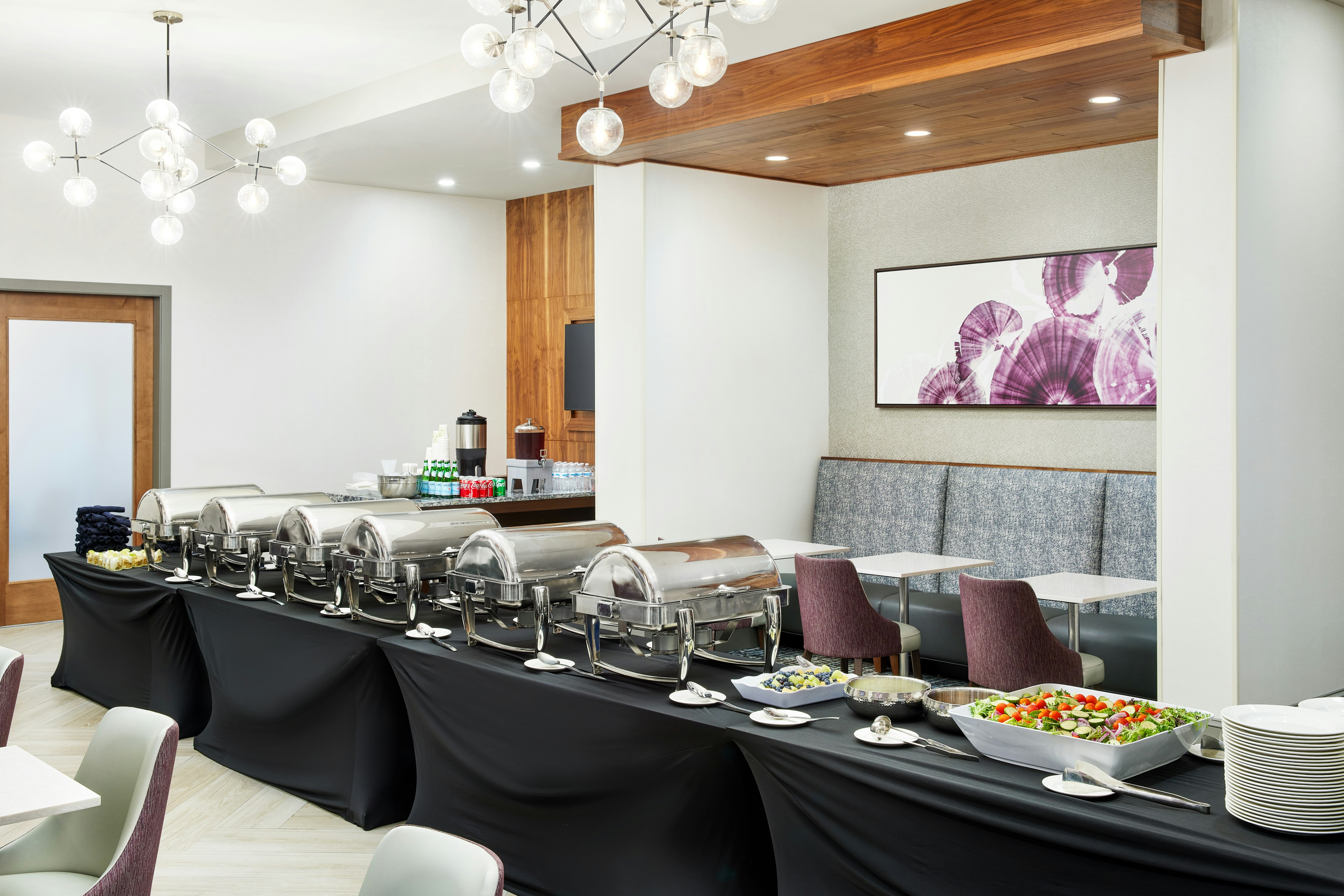 Embassy Suites by Hilton Atlanta Airport North 27/29