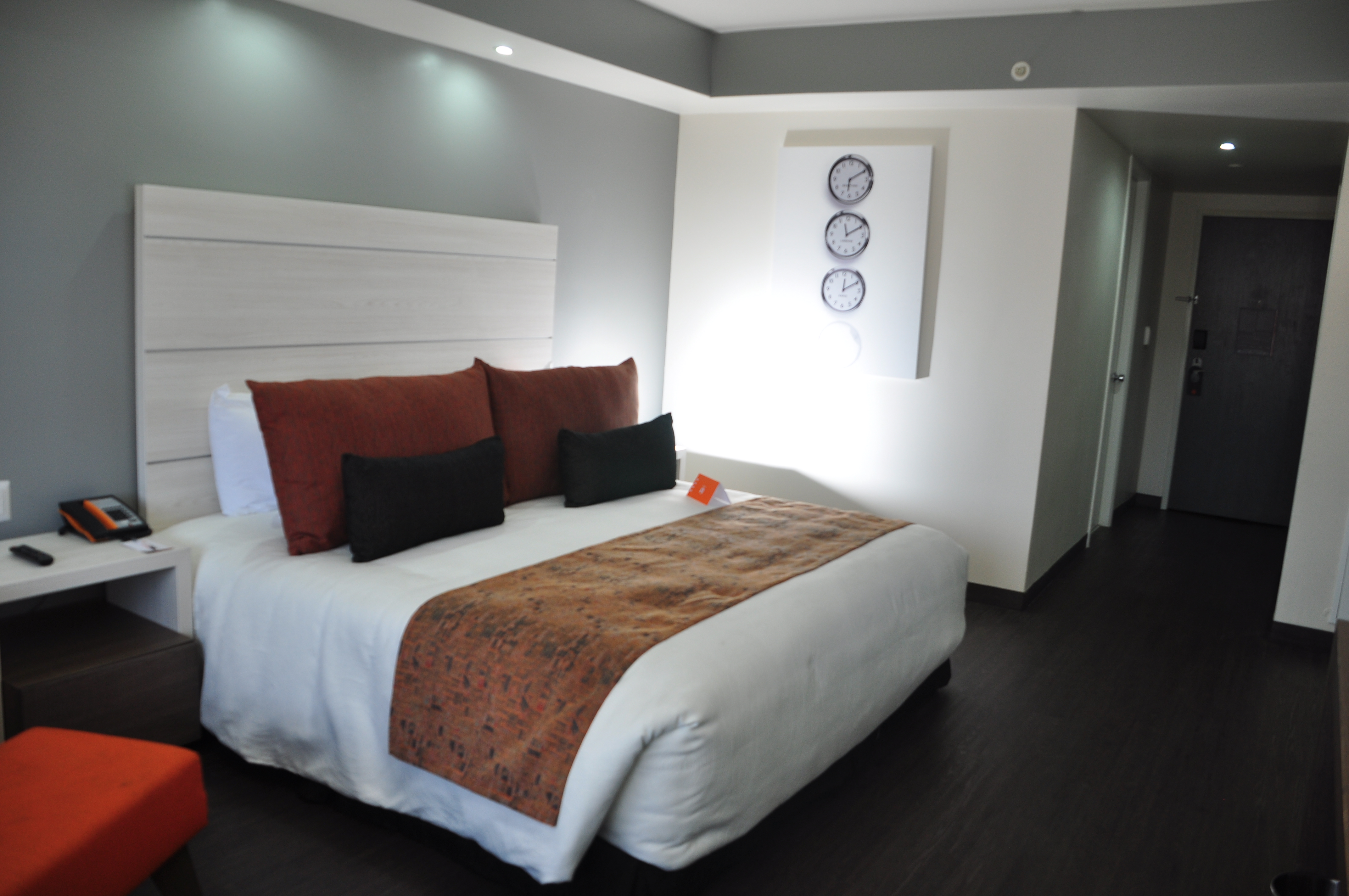 غرفة تنفيذية بسرير مزدوج، Real Inn Tijuana by Camino Real Hotels 6/8