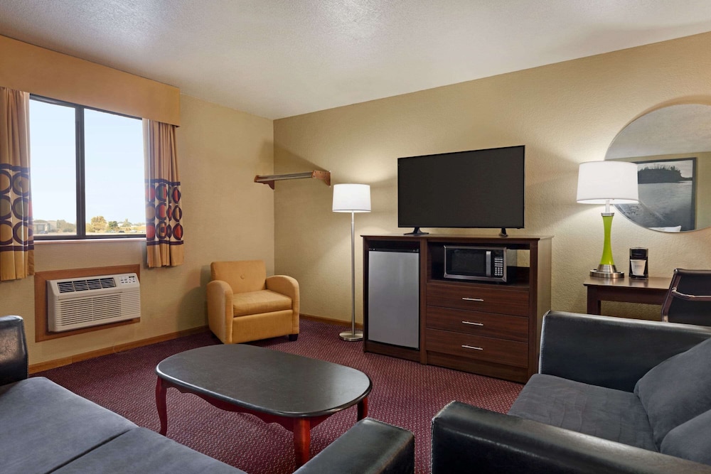 Super 8 By Wyndham Sikeston/Miner Area 35/41