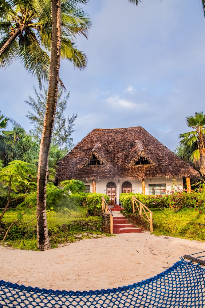 Pongwe Beach Hotel 43/50