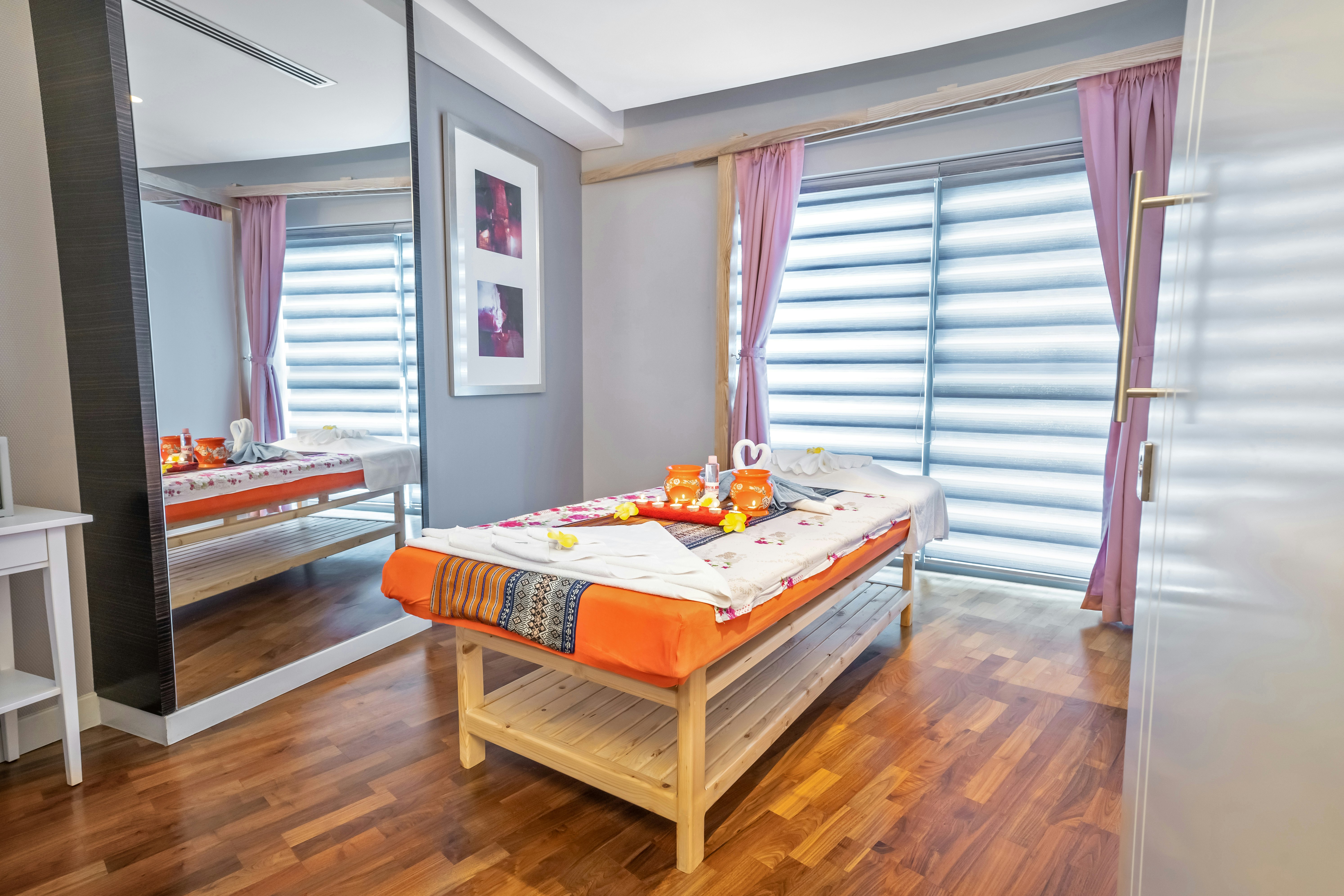 Majestic Arjaan By Rotana 10/57