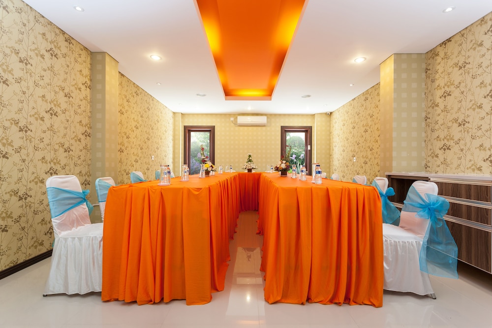 MAHATMA RESIDENCE 8/36