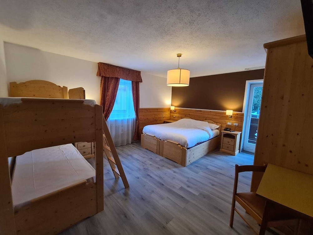 Rododendro Hotel 20/62