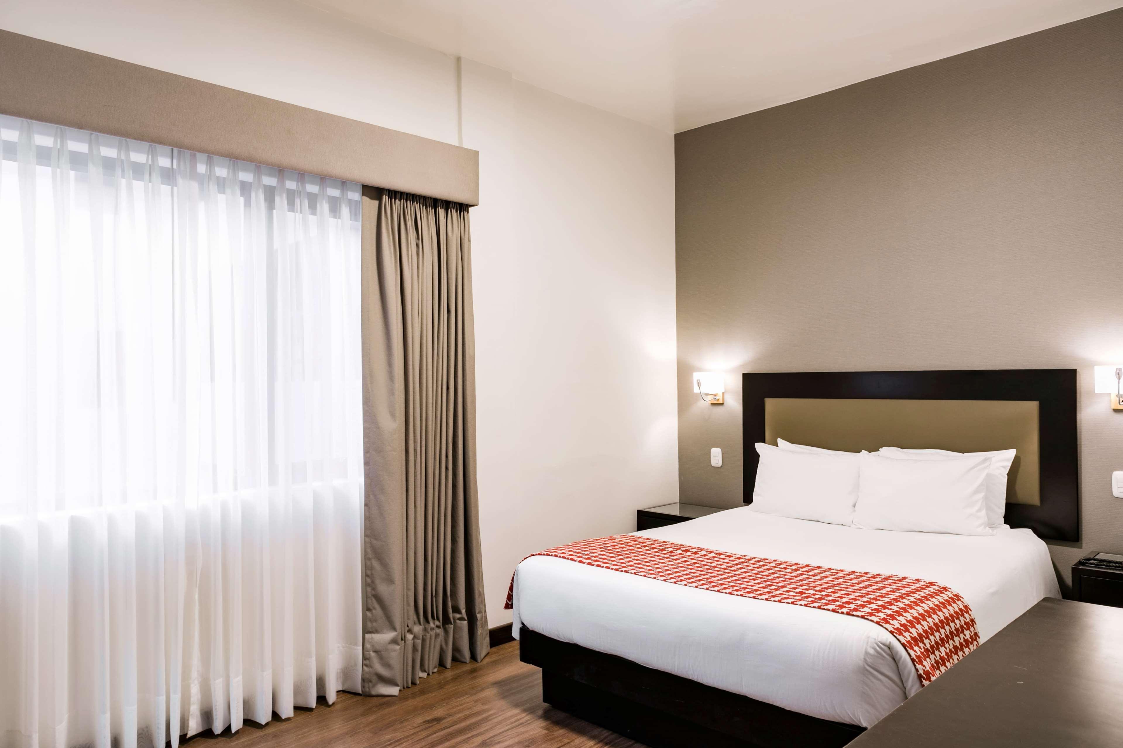 Room, Queen Bed