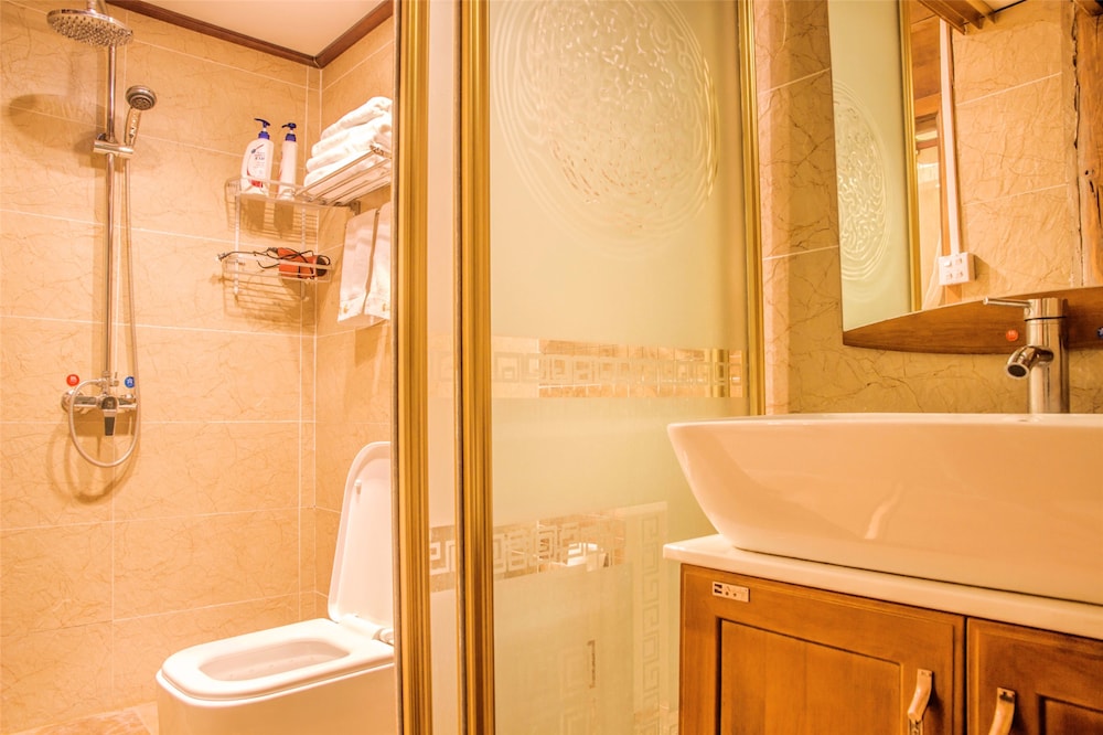 Lijiang Xueshanyu Inn 30/36
