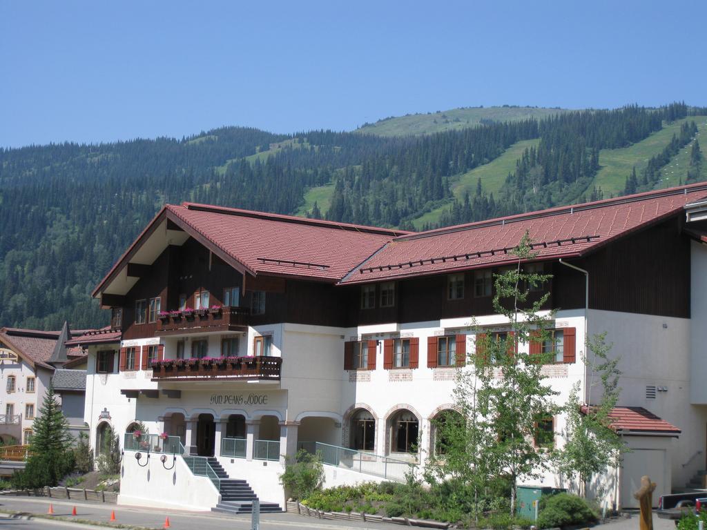 Sun Peaks Lodge 4/22
