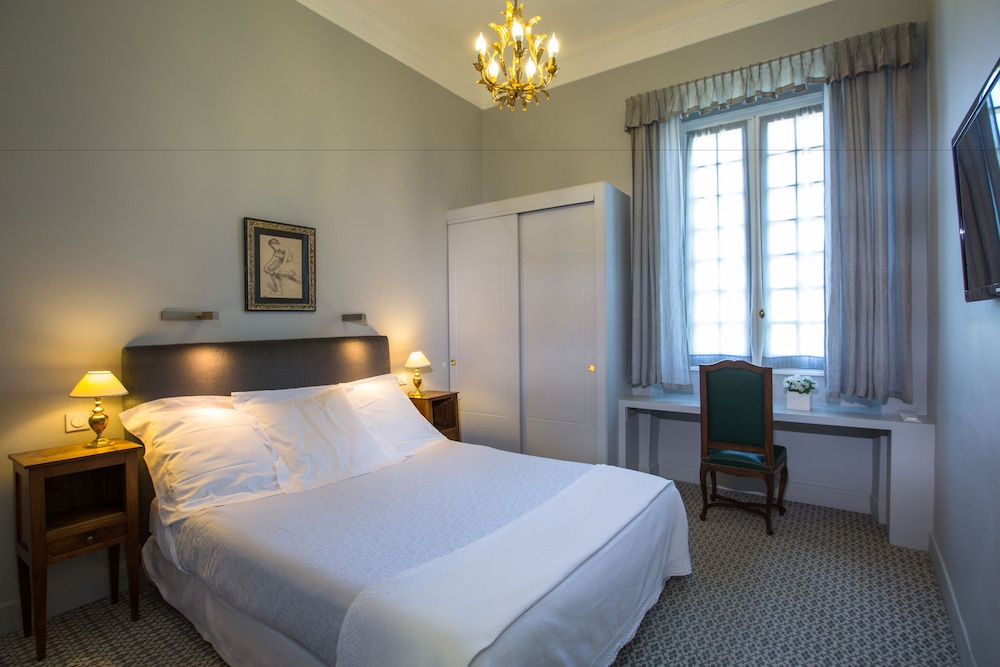 CLASSIC, DOUBLE OR TWIN BED