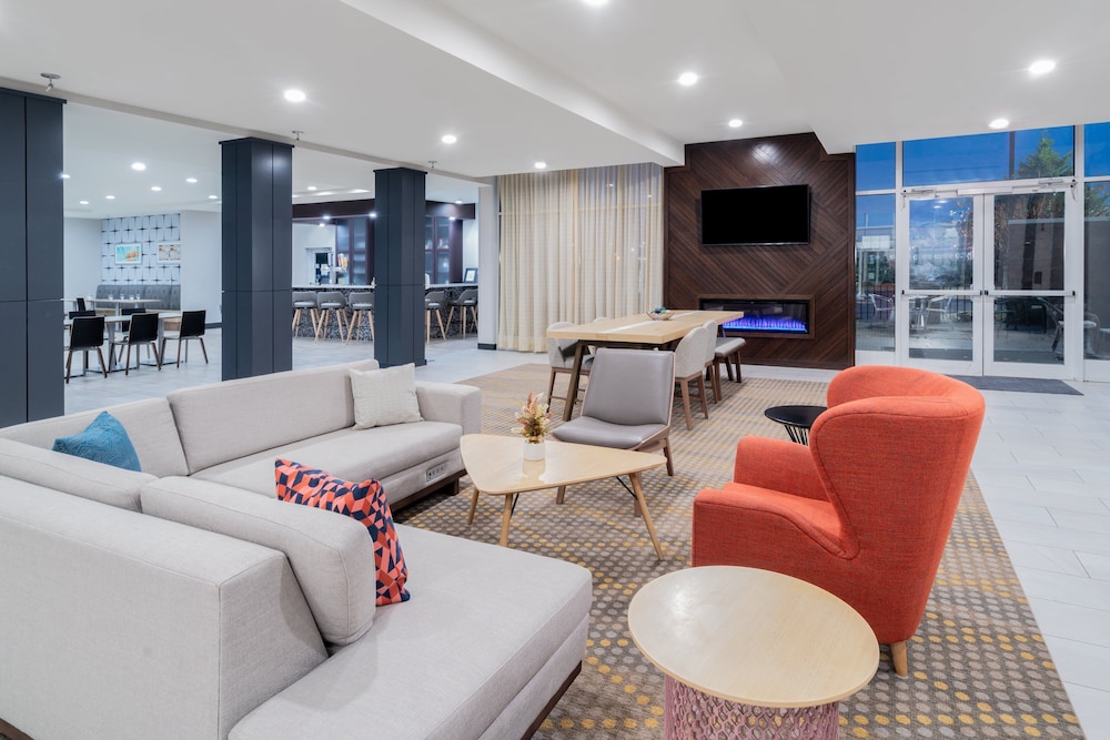 Holiday Inn Southaven Central Memphis 38/66