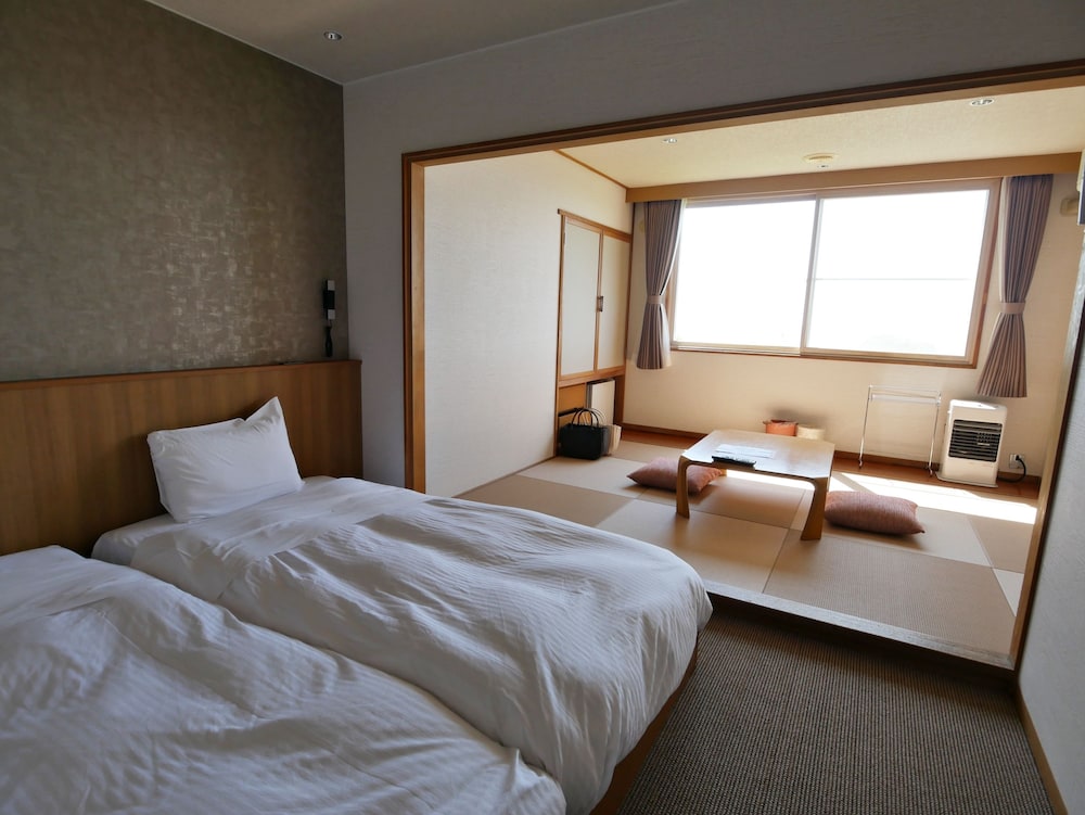 Shiretoko Yuhi No Ataruie Onsen Hostel 9/49