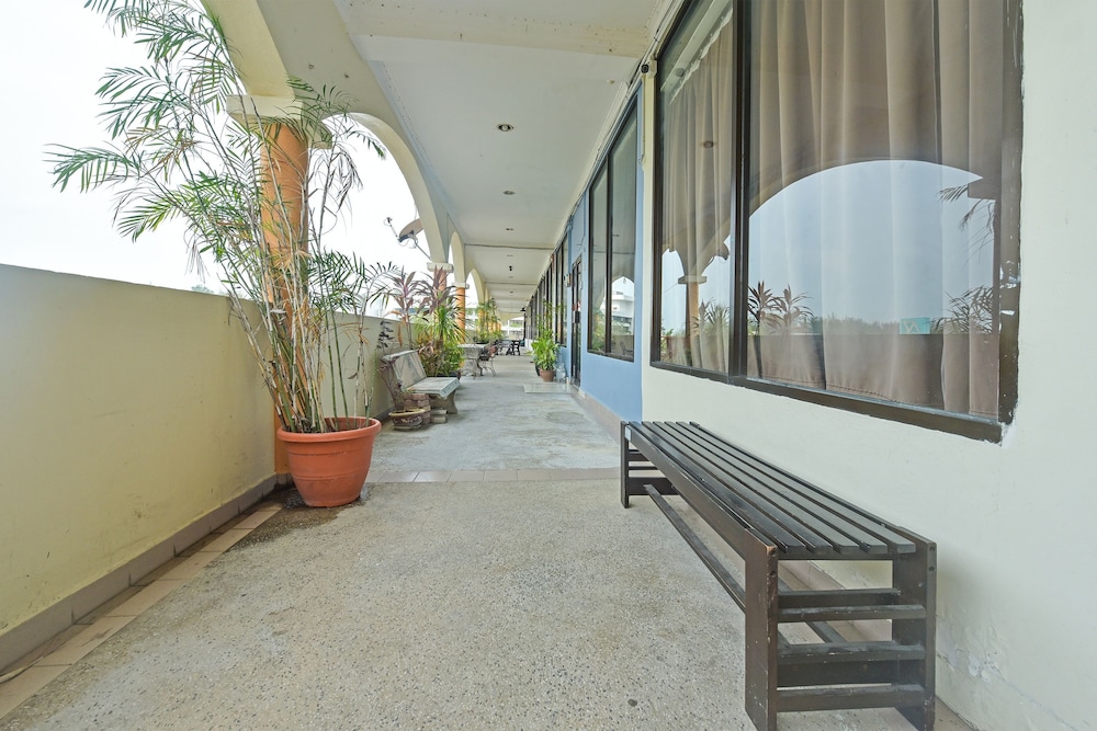 OYO 43933 Ferringhi Stay Iinn 53/57