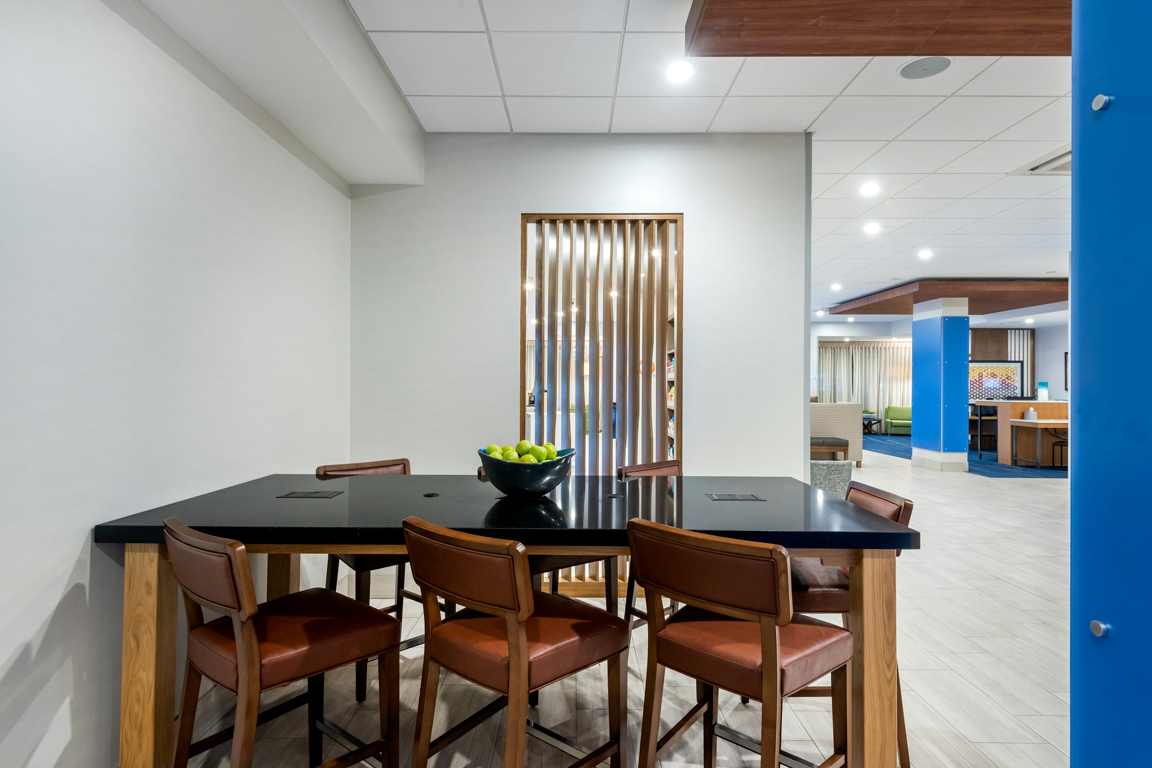 Holiday Inn Express And Suites Santa Ana Orange County an IHG Hotel 44/57