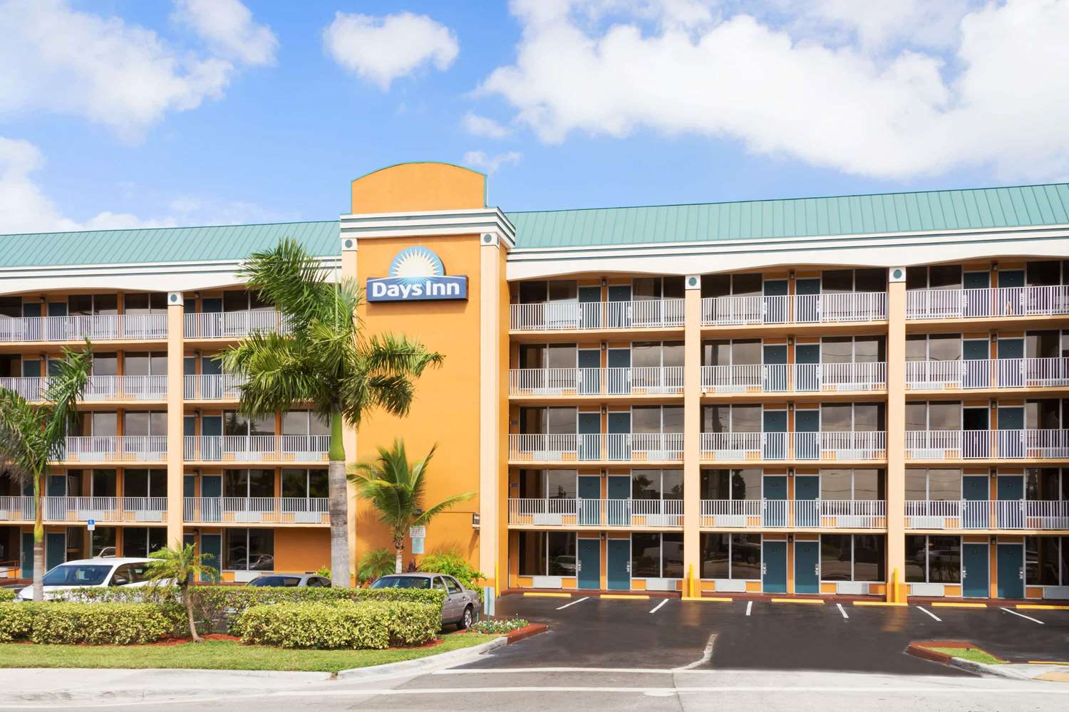 Days Inn By Wyndham Fort Lauderdale-Oakland Park Airport N 4/31