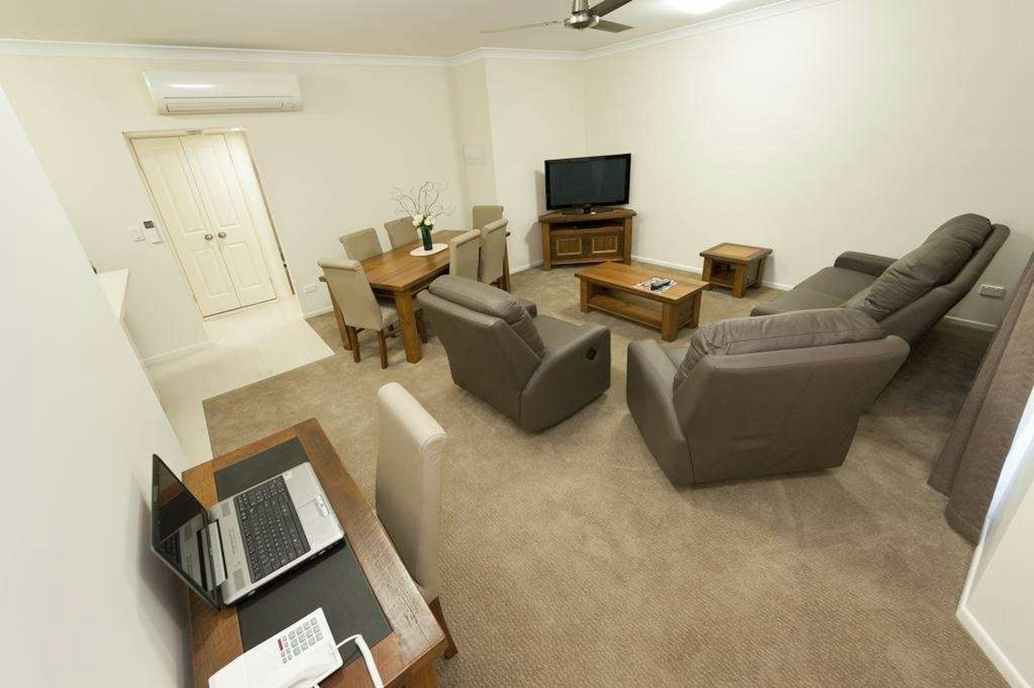 Apartments on Palmer 18/18