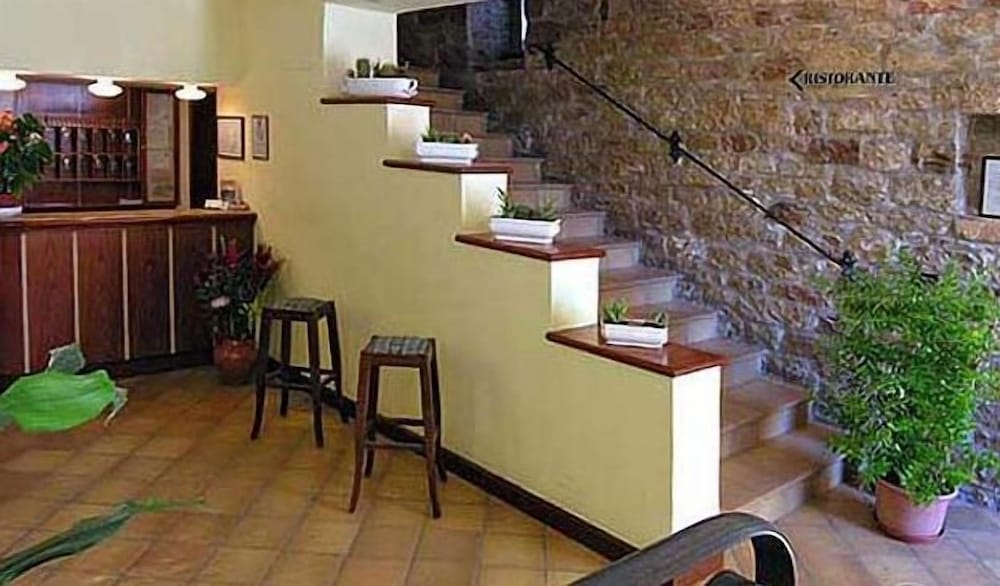 La Rocca 34/38