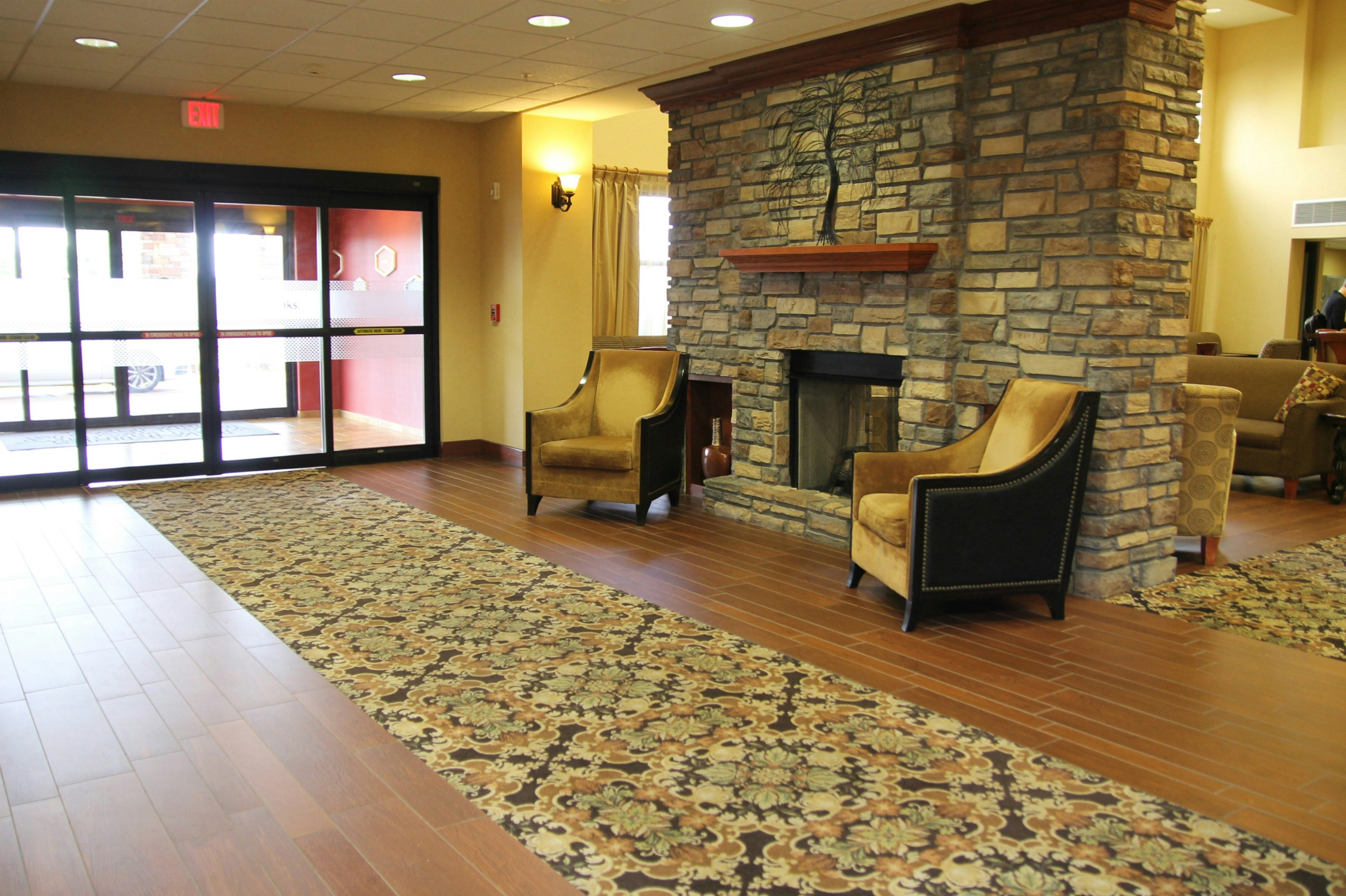 Hampton Inn and Suites Enid 32/50