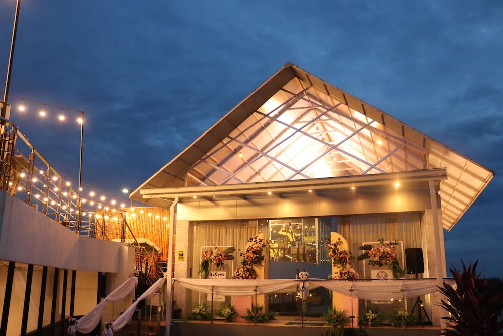 Maxonehotels Com Balikpapan 2/40