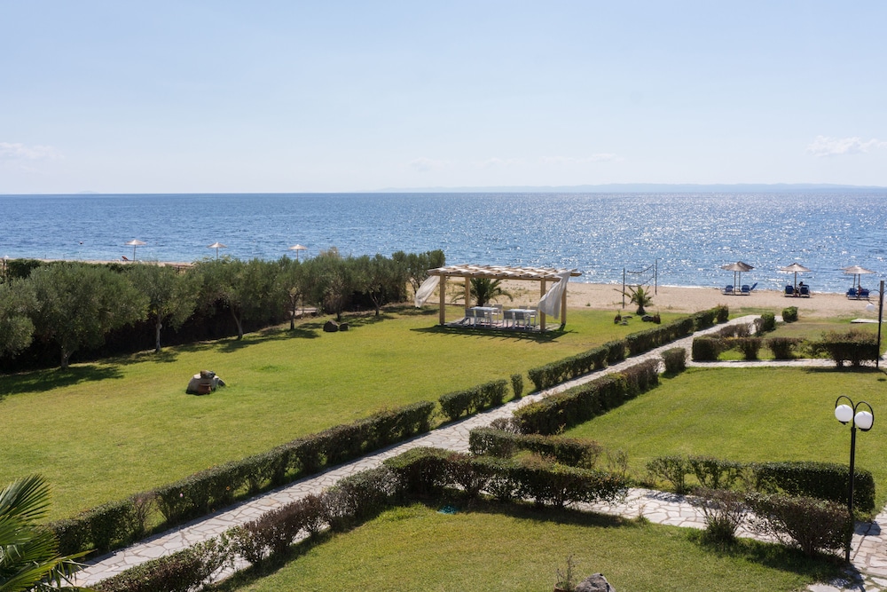 Alkinoos Beach Hotel 29/40