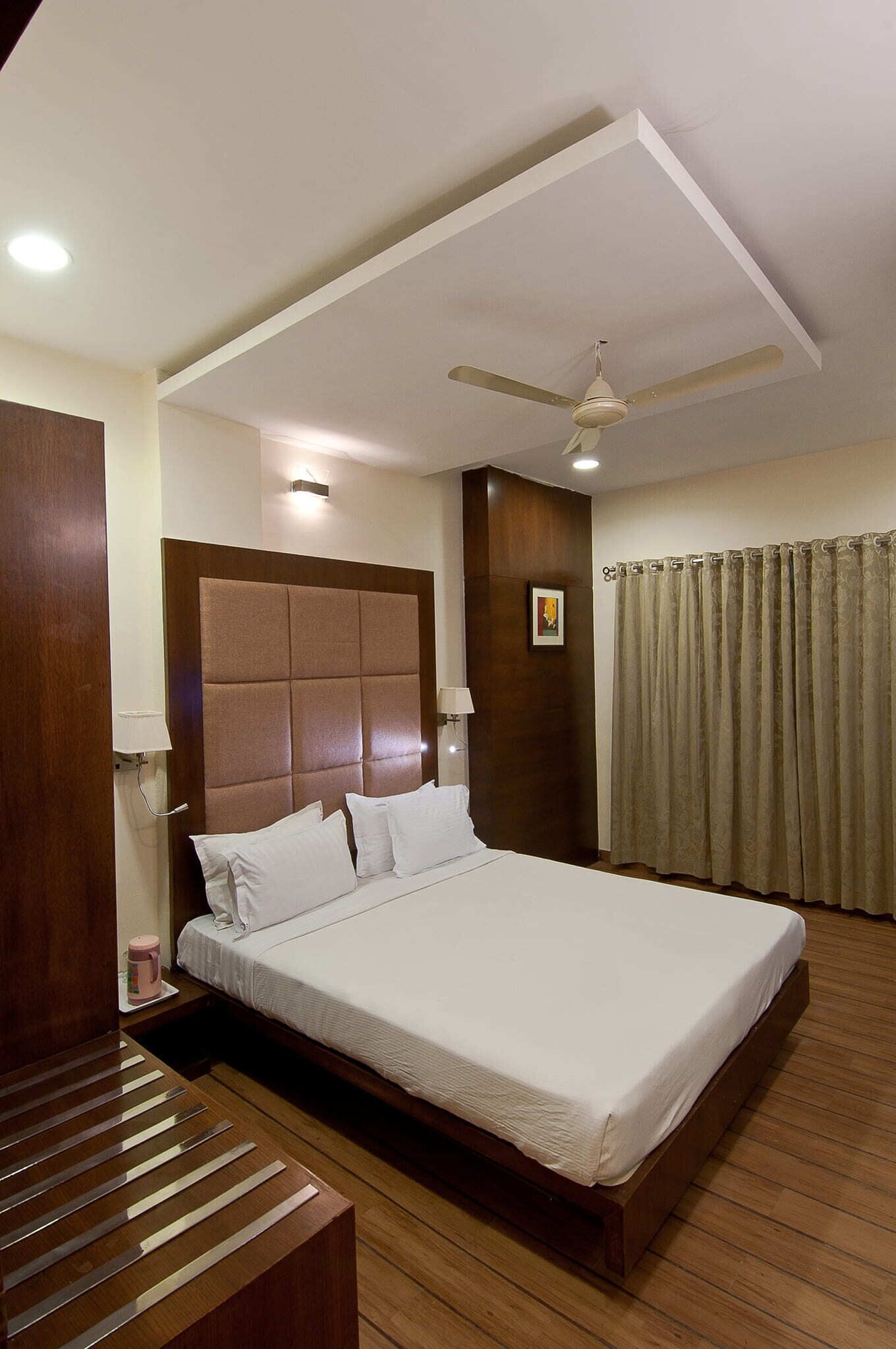 Deluxe, Double Bed