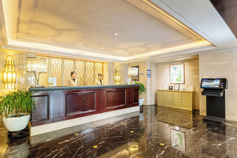 Guangdong Hotel Shanghai 6/38