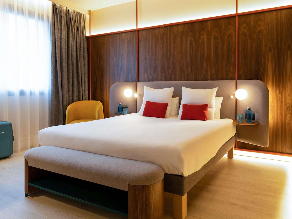 LOUNGE, SUPERIOR, DOUBLE BED, SOFA
