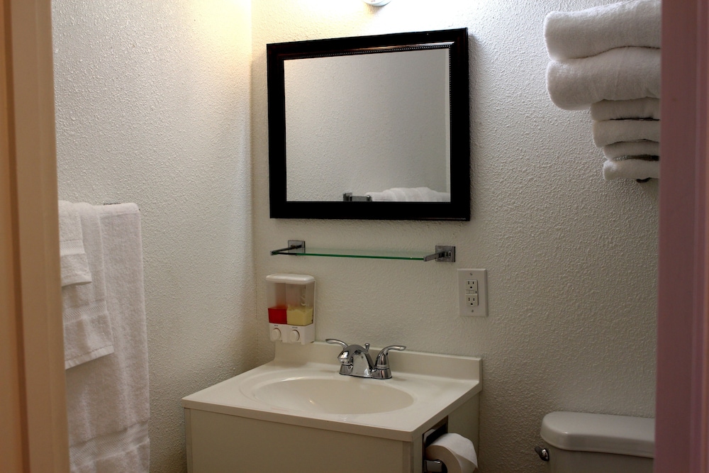Sovana Inn 23/25